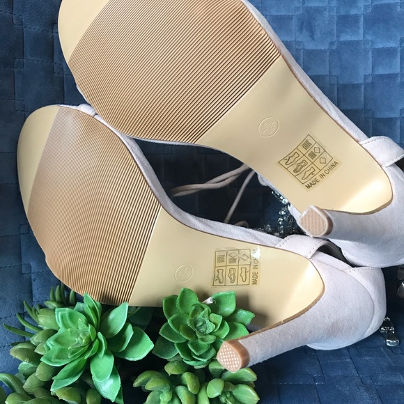 Boohoo brand Evelyn chandelier blush suede heels - Picture 4 of 8